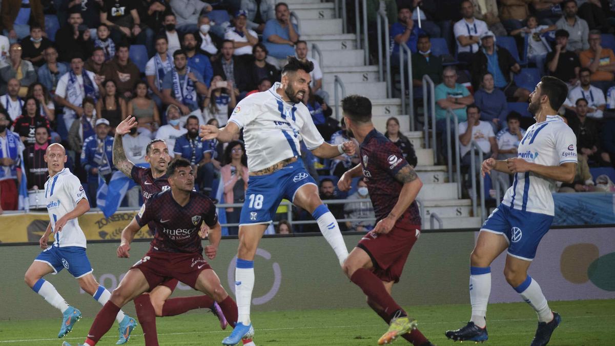 Partido del CD Tenerife  contra el Huesca.