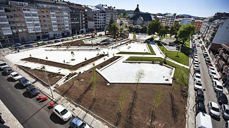 Obra, ya avanzada, de los nuevos jardines. // Bernabé/Cris M.V/J.L.