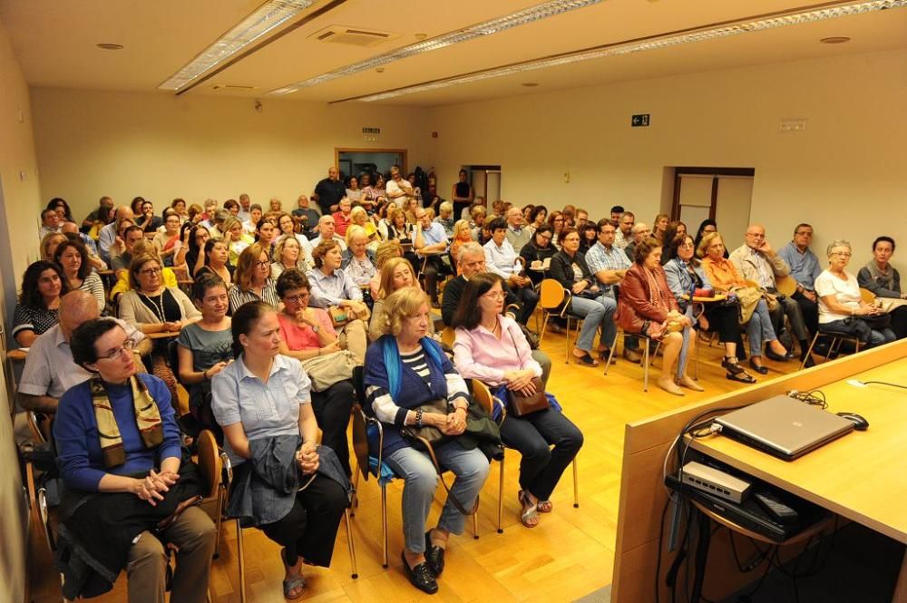 Presentación del libro "Historia de un canalla", d