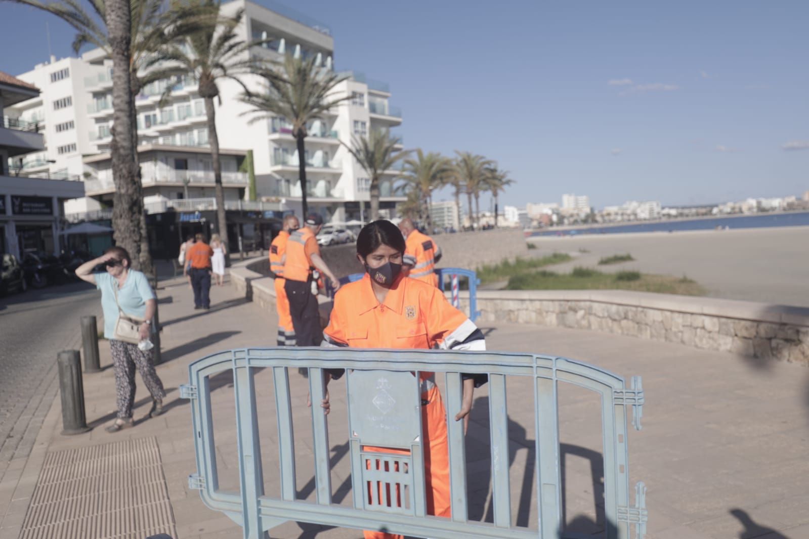 La Policía Local cierra las playas de Palma