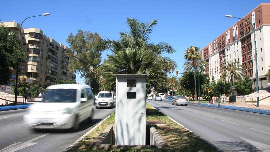 Radar de tráfico ubicado en la Avenida de Andalucía en ambos sentidos.