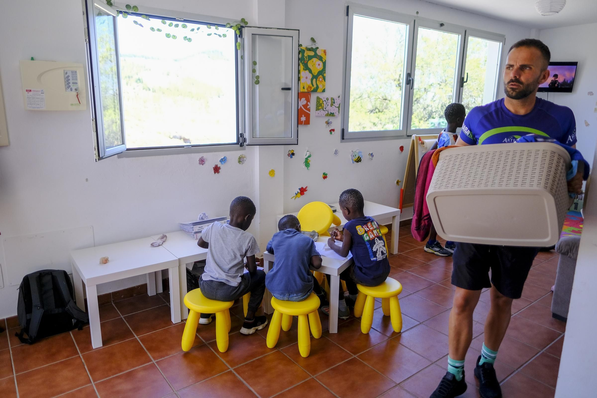 Menores migrantes acogidos en Artenara