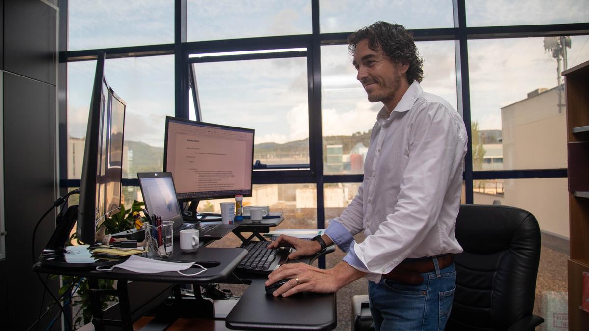 Sanifit-Gründer Joan Perelló in seinem Büro im Technologiepark ParcBit.