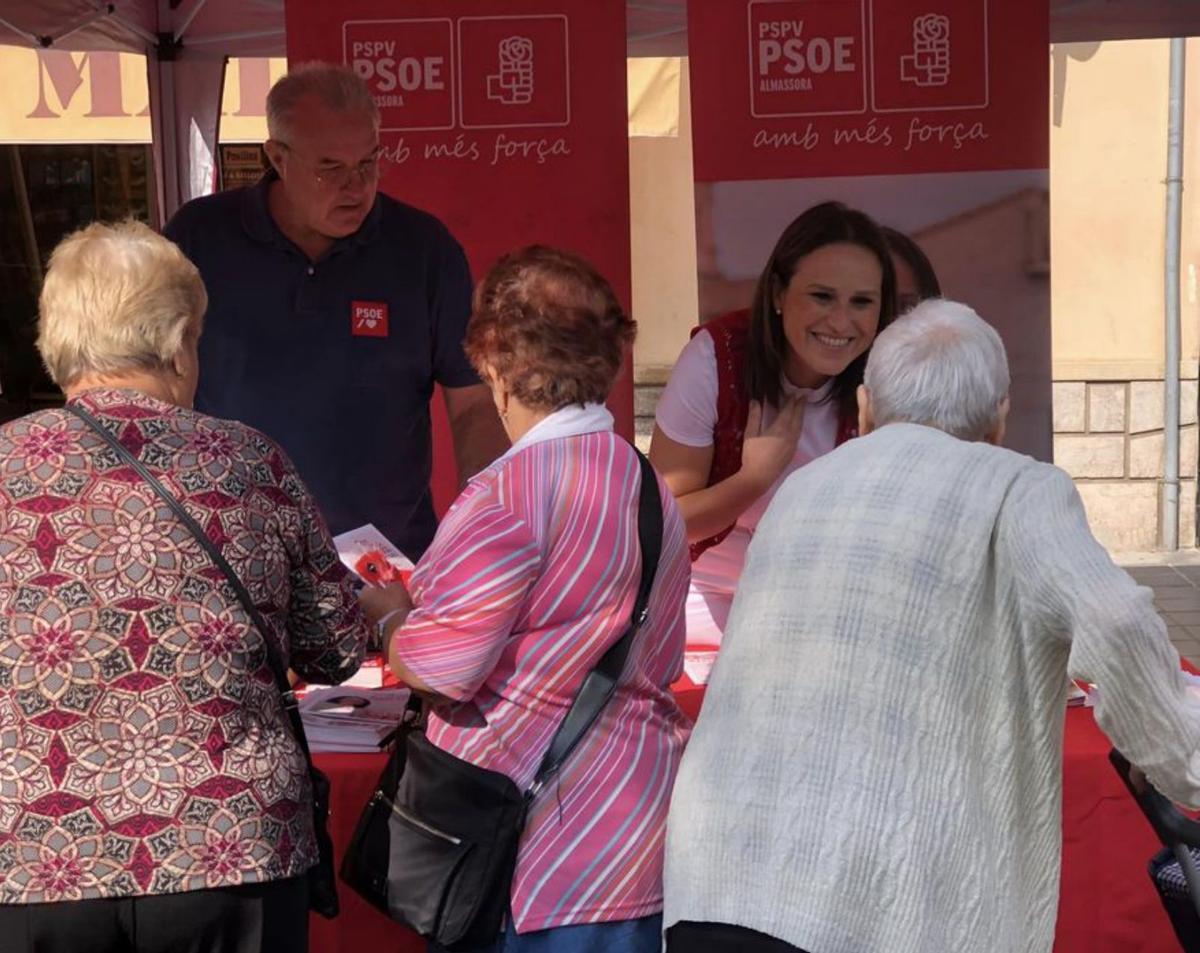 Galí recibió la comunicación en el reparto del programa en el mercado. | MEDITERRÁNEO