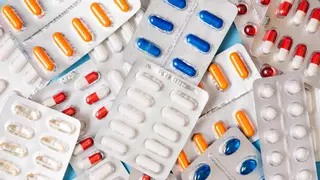 Esto es lo que ocurre con los medicamentos caducados que llevas a la farmacia (y no es lo que crees)