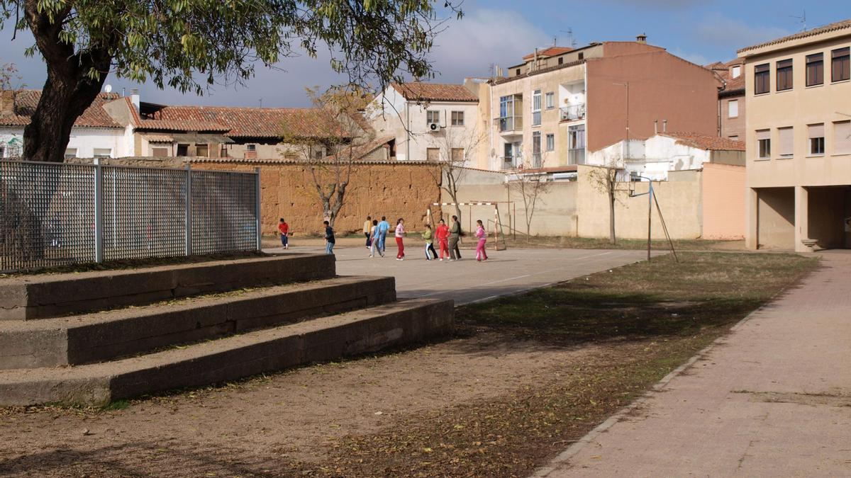 Colegio Magadalena Ulloa, de Toro