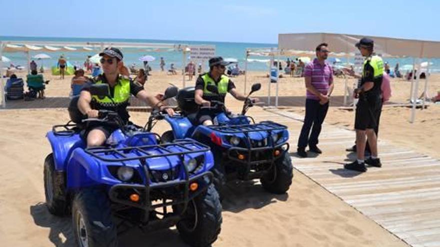 Cuatro policías en «quads» vigilan desde hoy las playas