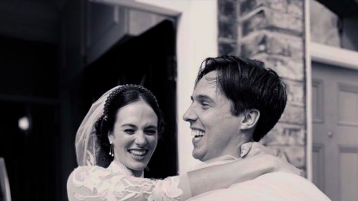 Jessica Brown Findlay y su marido Ziggy Heath recién casados