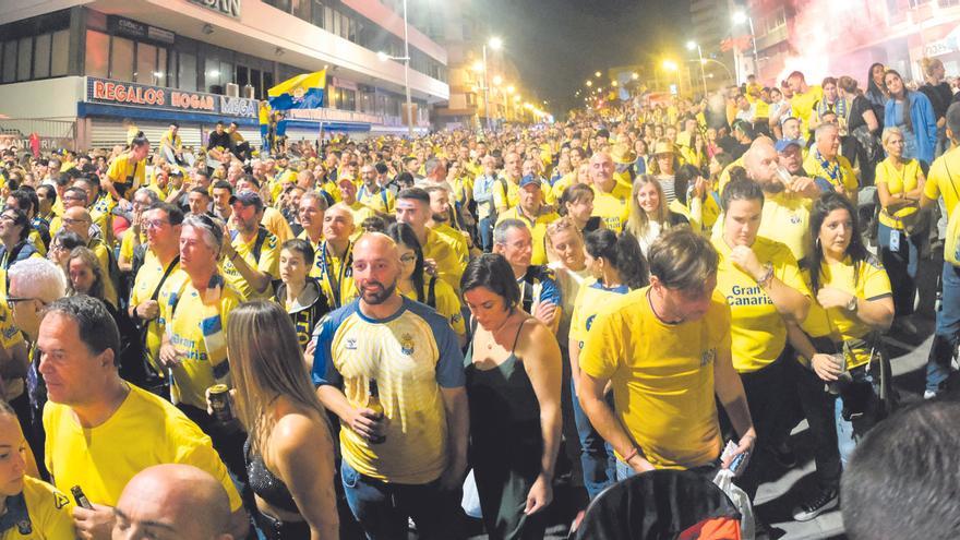 Celebración en la Plaza de España del ascenso de la UD Las Palmas a Primera División