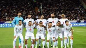 Fotografía de archivo del 20 de marzo de 2025 en la que se observa a los jugadores de Irán al posar antes del partido de clasificación para el Mundial de Fútbol de 2026 entre Irán y los Emiratos Árabes Unidos en Teherán (Irán). 