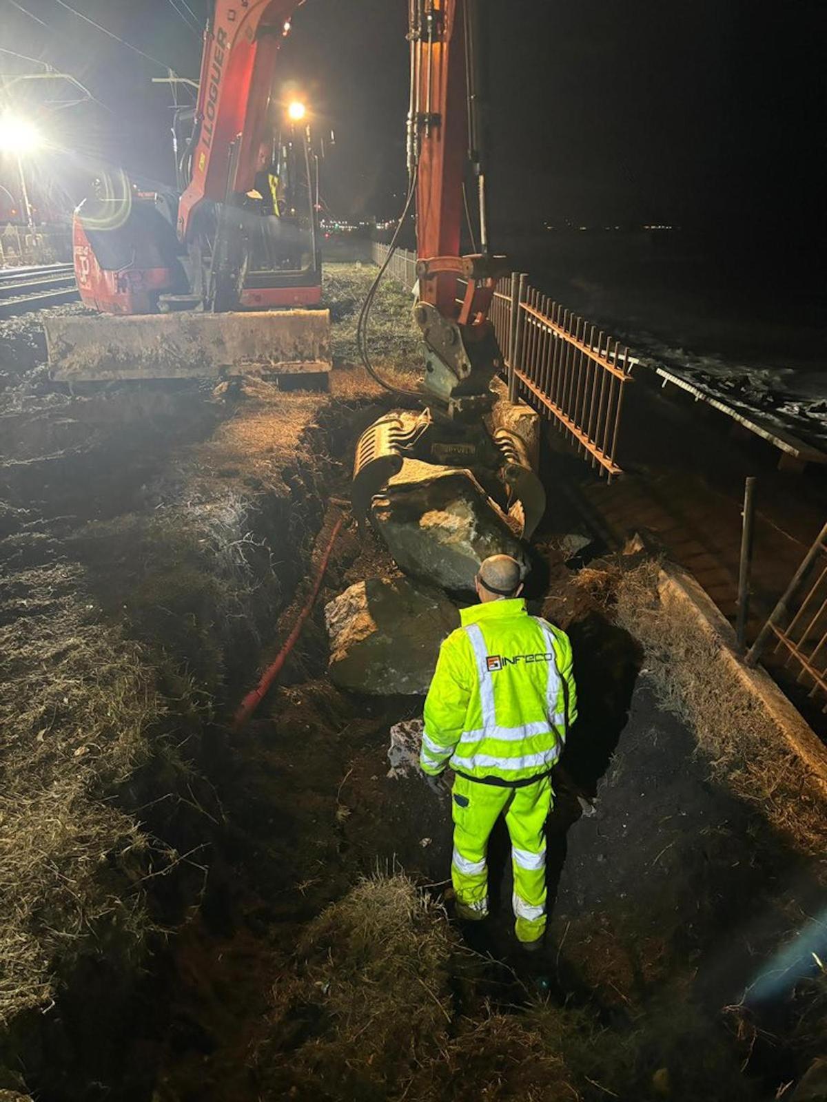 Imatge d'Adif treballant a l'R1.