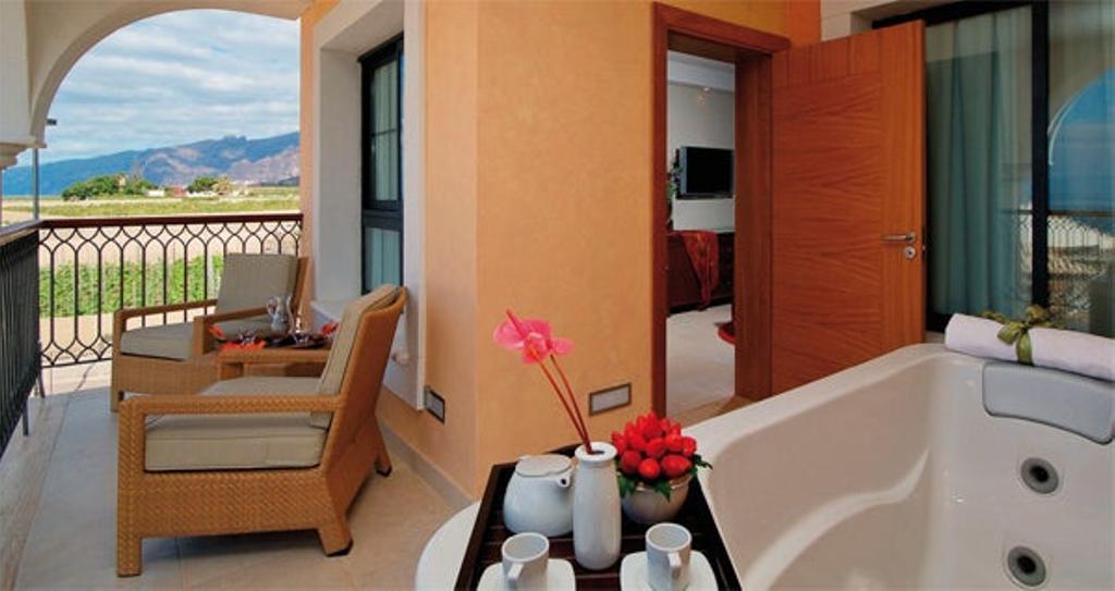 Abre en el sur de Tenerife el Gran Meliá Palacio de Isora