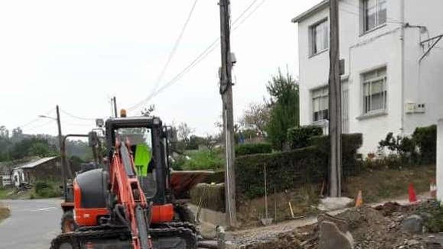 Obras en la zona de A Gándara, en Cambre.