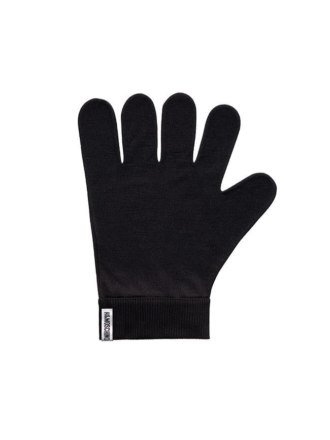 Todas las imágenes de la colección de Moschino x H&M: guantes