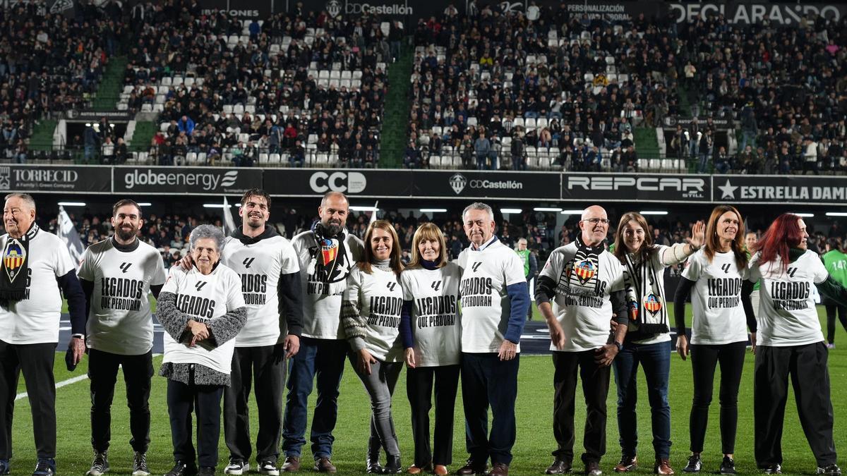 Galería | Las mejores imágenes de la afición y los homenajes del Castellón-Leganés