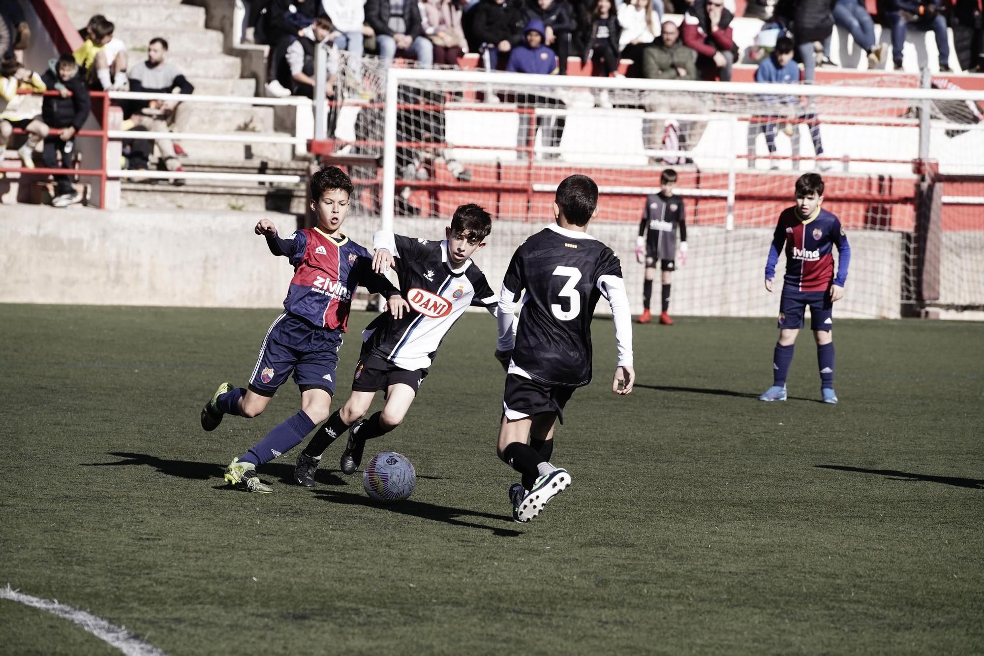 Imatges de la desena edició del torneig Ciutat de Berga de futbol-7 benjamí