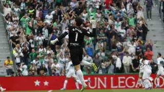 La "leyenda" Dituro: "Ganar el derbi animará a la gente, incluso a los que tenían dudas"