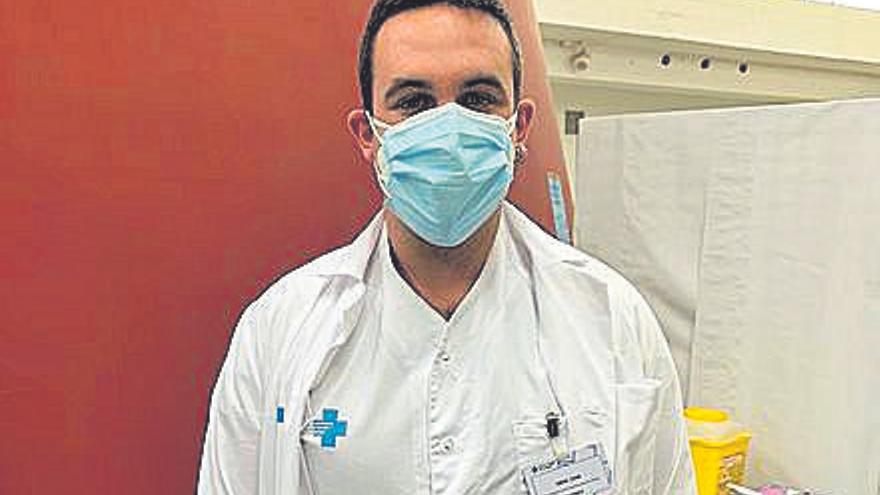 Oriol Carné, infermer que vacuna al Palau Firal