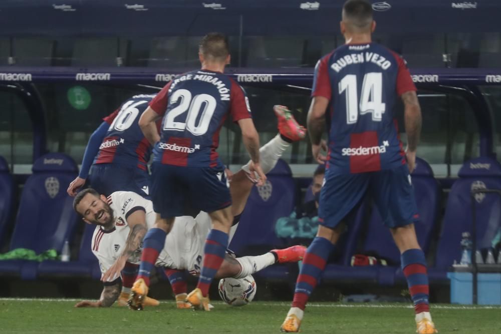 Las mejores fotos del Levante UD - Osasuna