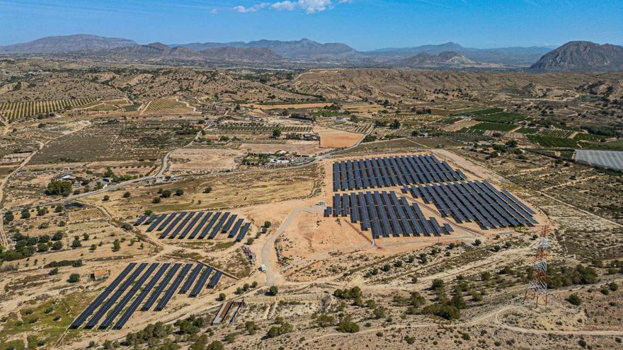 Prosolia finaliza la construcción de cuatro plantas solares en la provincia de Alicante