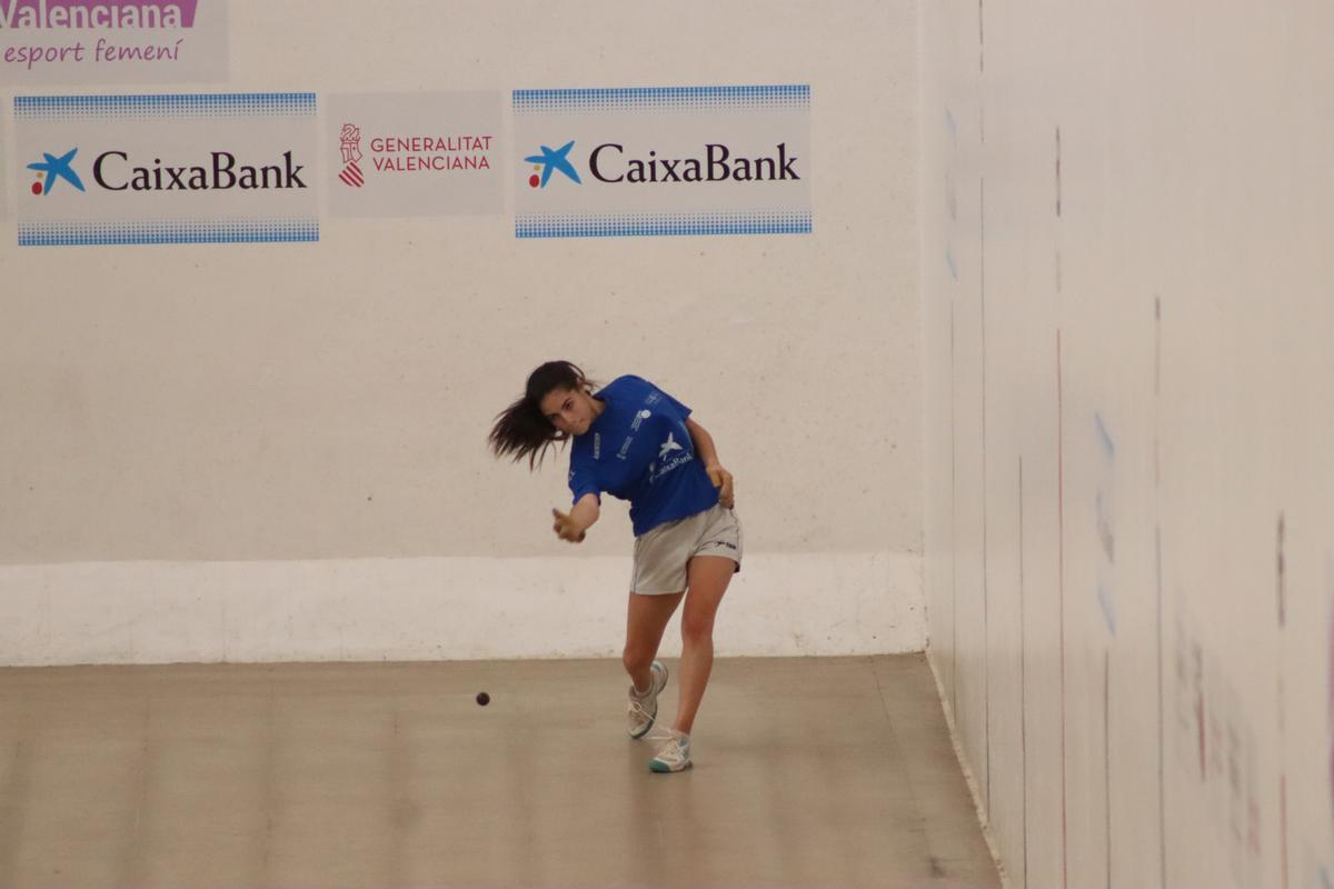 Victoria superà a la seua companya de club Mar Giménez (foto) en la final disputada al trinquet de Bellreguard per 25-10