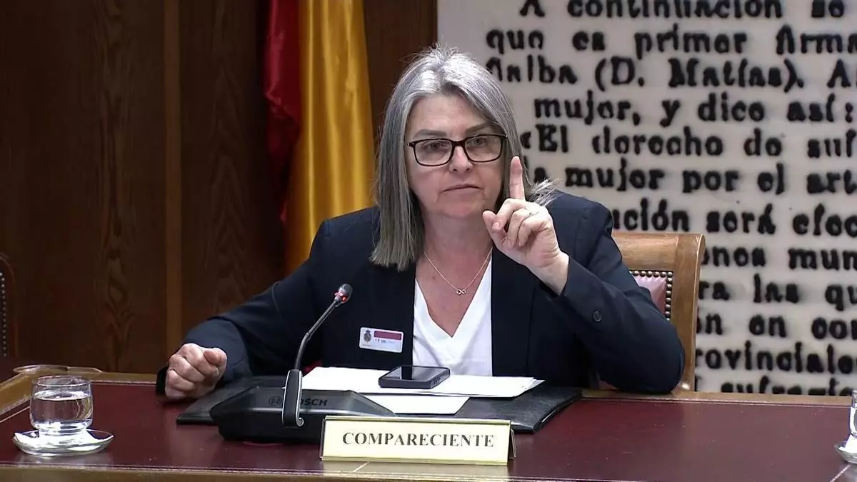 El enfado de la esposa de Cerdán en el Senado: “‘La Paqui’ es despectivo y clasista, que quede claro”