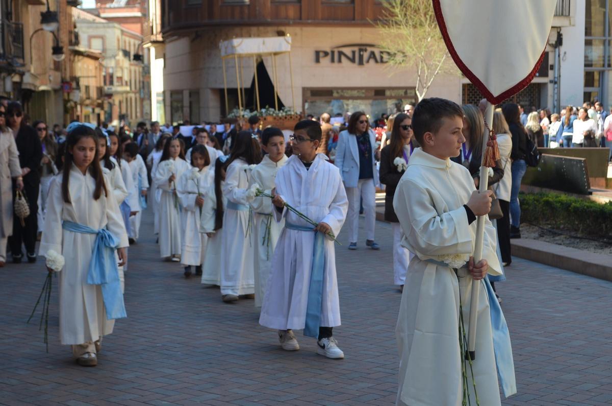 La Procesión del Resucitado en Benavente, en imágenes