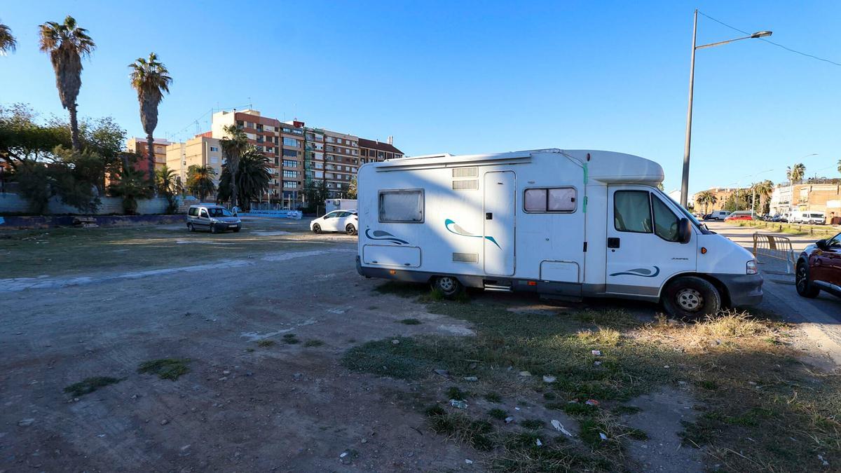 La víctima de la violación grupal fue abordada por sus agresores en la parte trasera de la autocaravana.