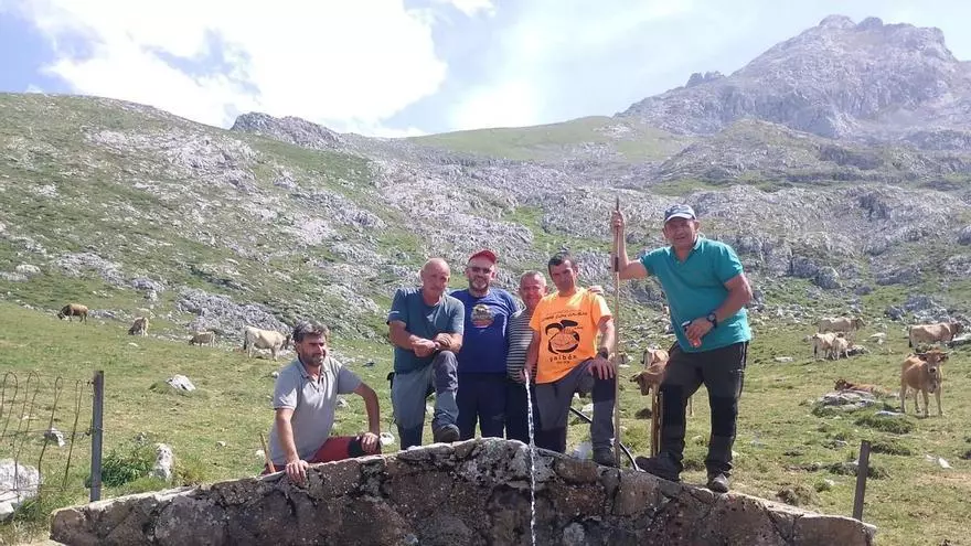 Llegada del agua a la majada de Amuesa, en los Picos de Europa