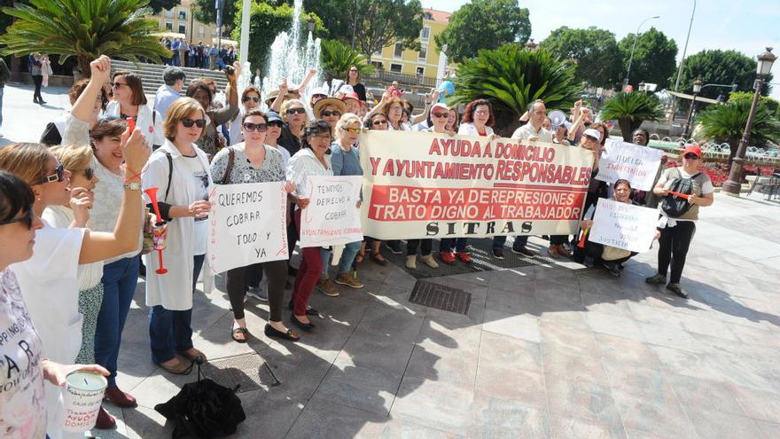 Imagen de archivo de las protestas de las trabajadoras de Ayuda a Domicilio en la Glorieta.