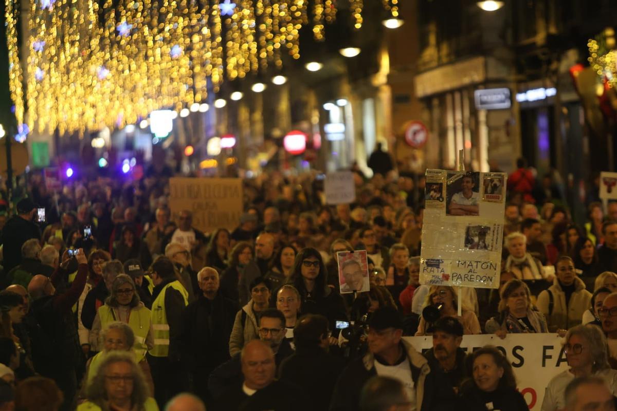 Manifestación en València para que Mazón deje de estar aforado y declare ante la jueza