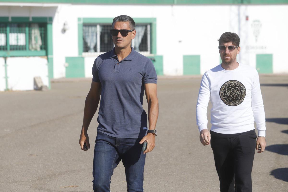 Juan Gutiérrez "Juanito", a la izquierda, junto a Javi Flores en la Ciudad Deportiva.