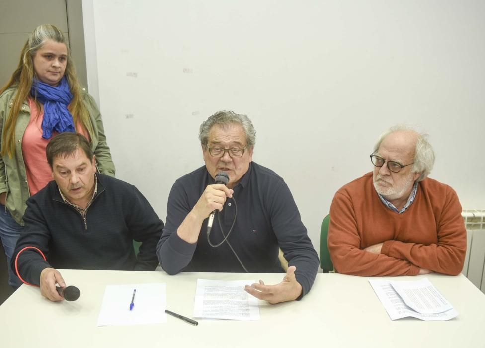 Tensa asamblea de vecinos en Eirís