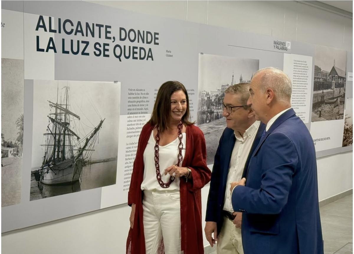 Inauguración de la muestra con Rosalía Mayor, José Antonio Rovira y Hermann Schwarz