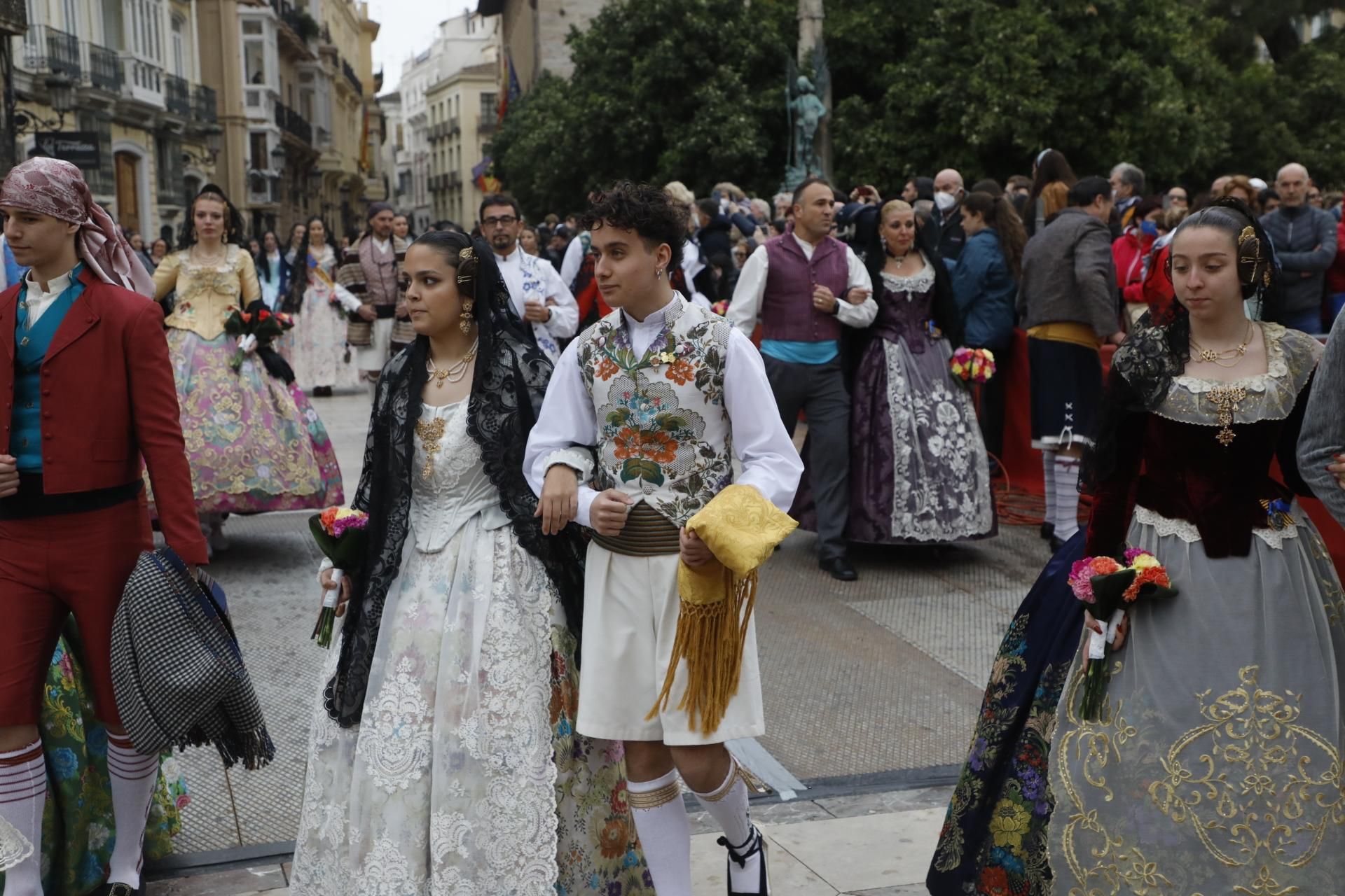 Búscate en el primer día de Ofrenda por la calle Quart (entre las 115.30 y las 17.00 horas)