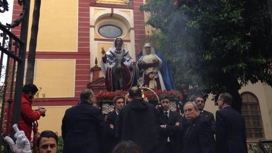 Un domingo de traslados bajo la amenaza de la lluvia