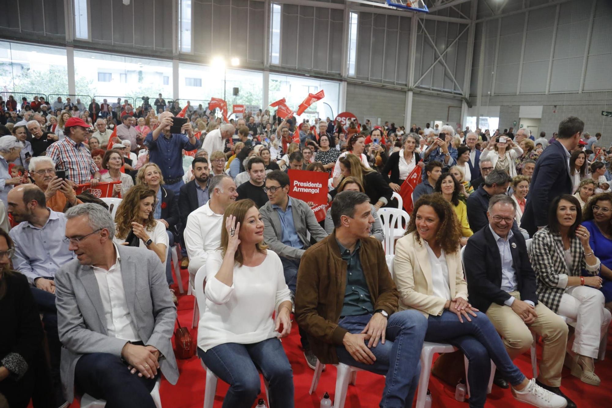 Pedro Sánchez participa en la campaña del PSIB-PSOE junto a Francina Armengol