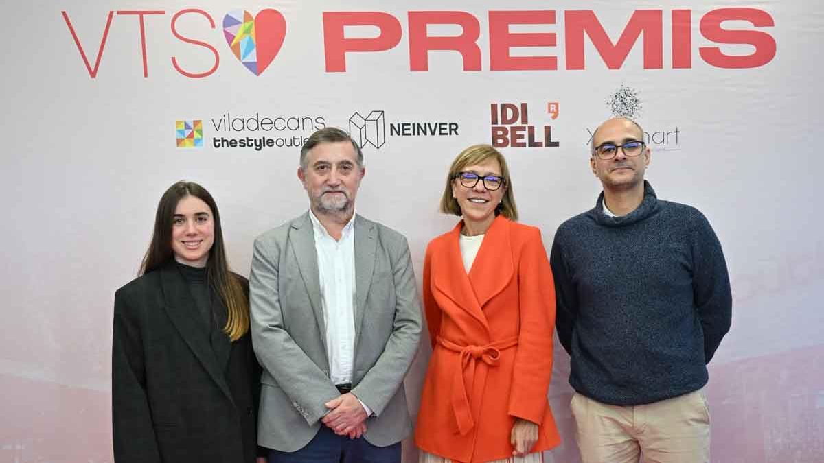 Rafael Moreno y Carla Pérez, representantes del proyecto THOR, junto con Miguel Ángel Souto y María Jesús Montesinos (ambos, en el centro).