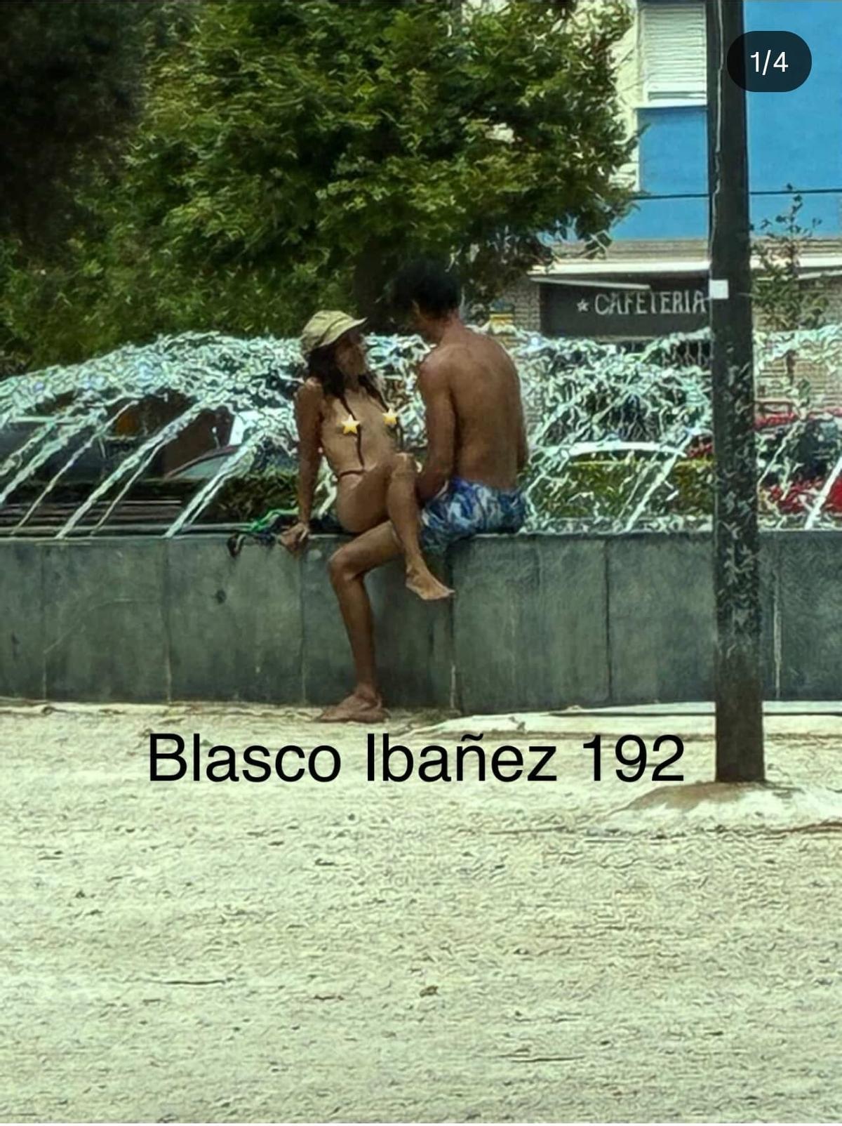 Turistas semidesnudos al final de la avenida Blasco Ibáñez.
