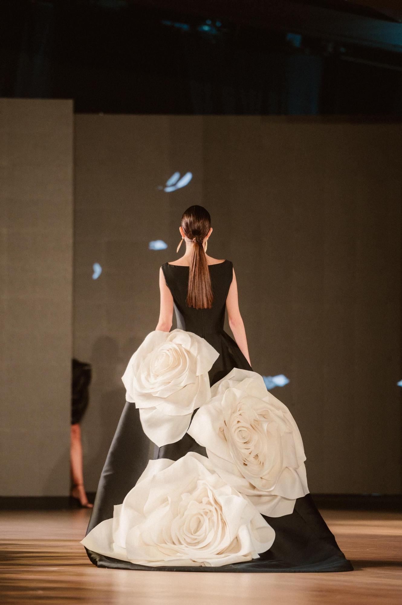 Isabel Sanchis triunfa en el Museo Balenciaga