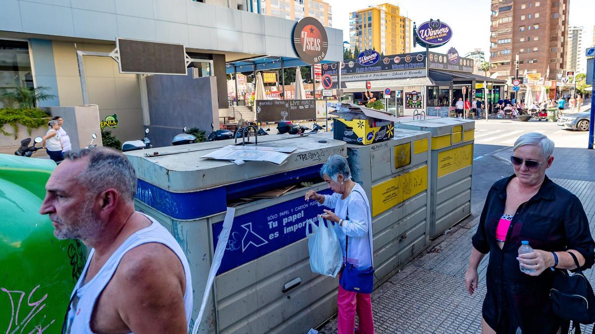 Contenedores de basura en Benidorm.