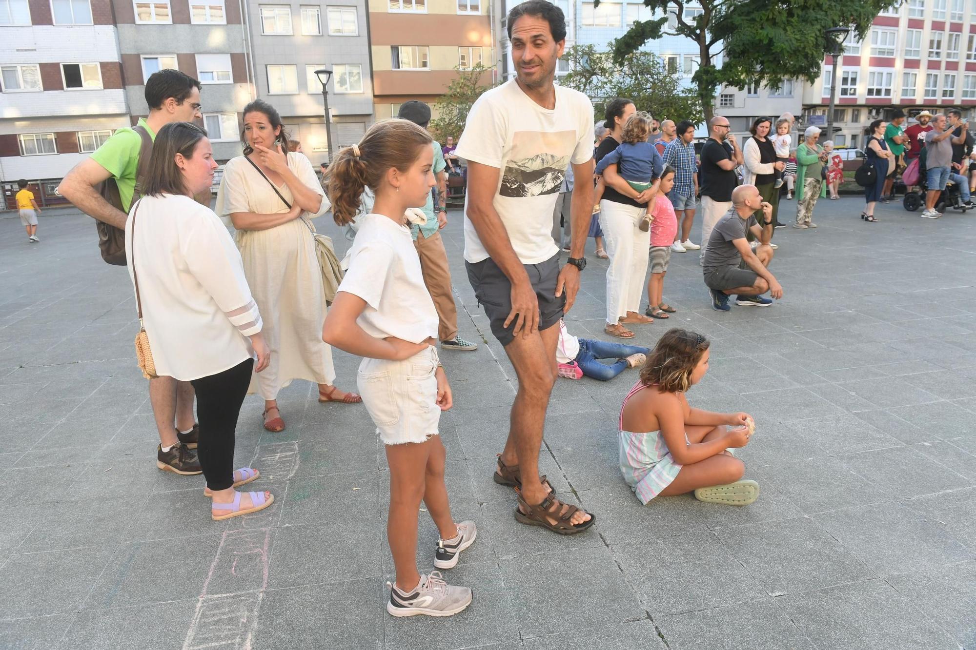 La Asociación cultural Son d’aquí celebró su décimo aniversario en la plaza de los Abuelos de Monte Alto