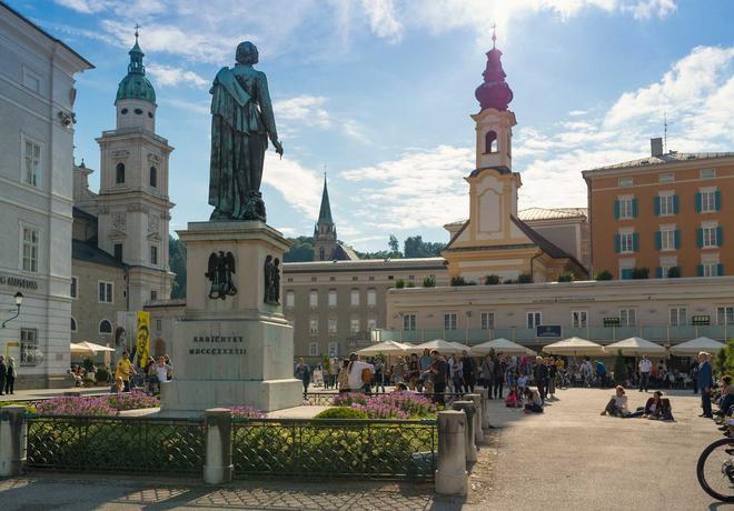 Mozartplatz en Salzburgo, Austria