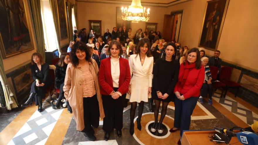 El Ayuntamiento de Oviedo ensalza por el 8M la labor de las mujeres del comercio local