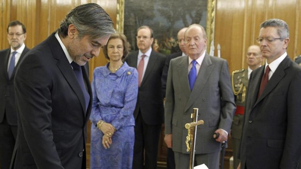 El magistrado Enrique López, el 13 de junio del 2013, en la jura de su cargo como miembro del Constitucional.