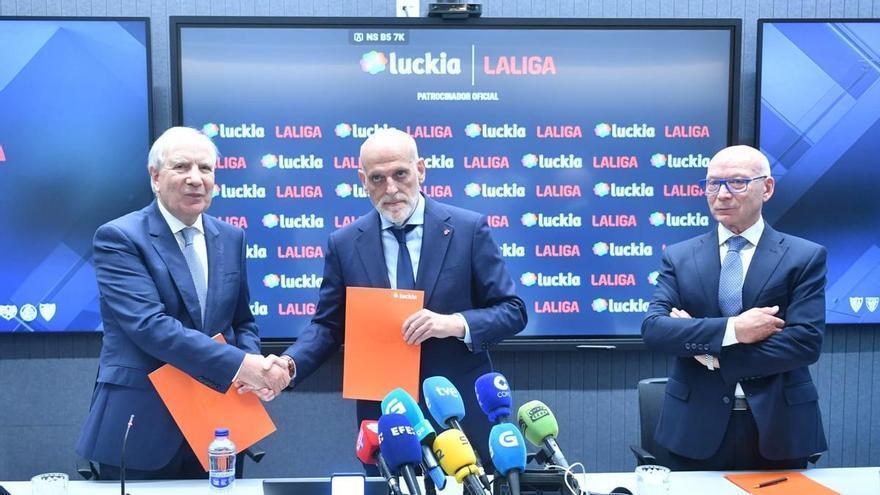 Tebas: "Me alegro mucho de que el Deportivo haya conseguido una paz social, pero debe durar tiempo"