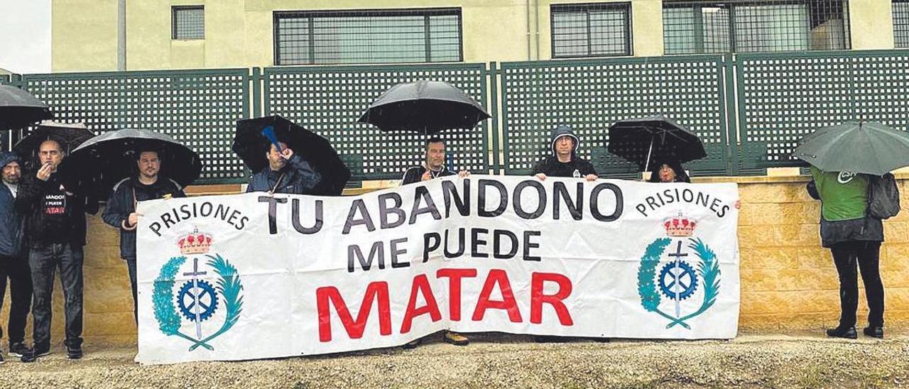 Funcionarios protestaban por la visita del secretario de Instituciones Penitenciarias.