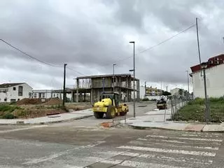 Retrasos en la urbanización de la calle Navalmoral de la Mata