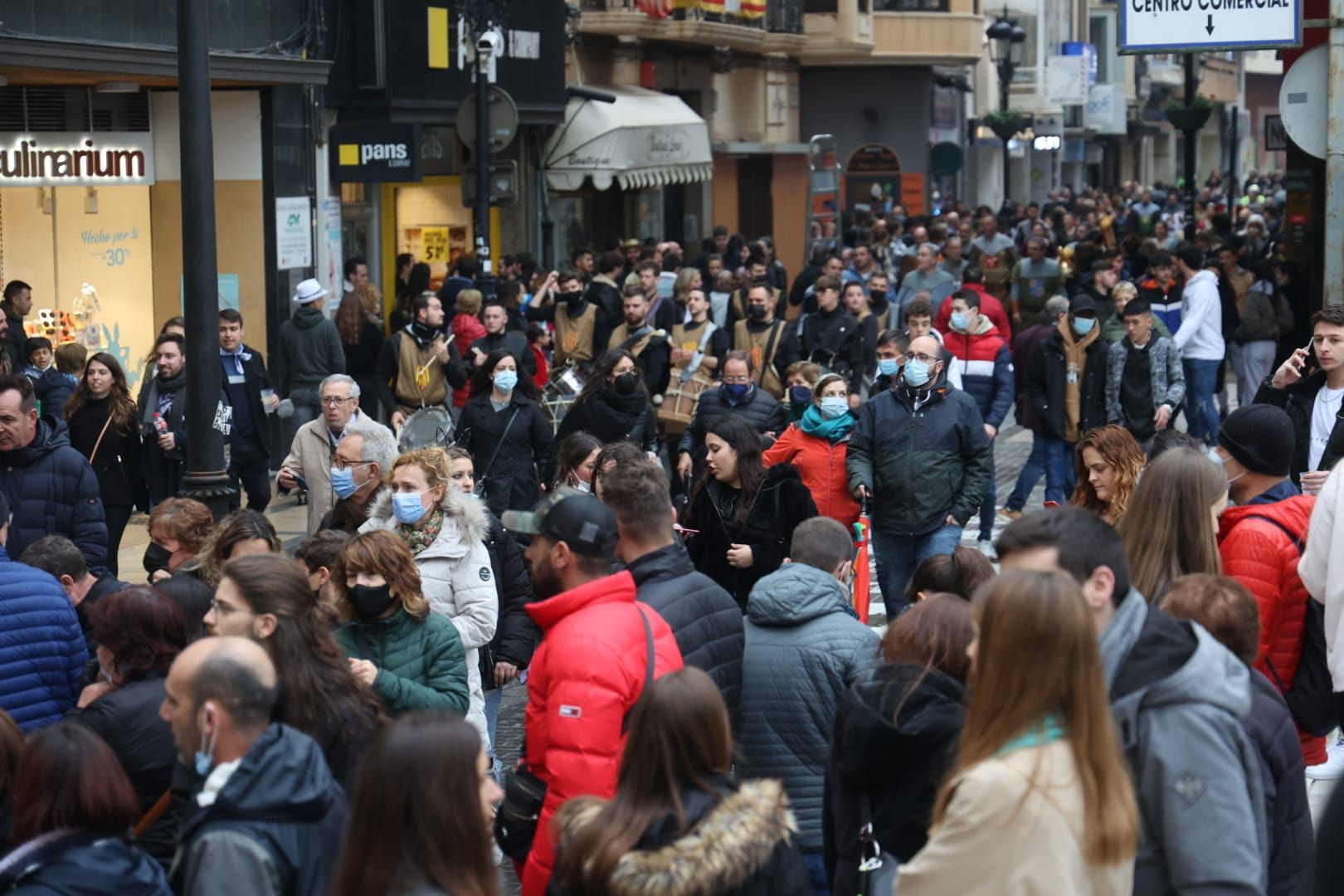 IMÁGENES | Así ha sido el desfile alternativo al Pregó de los entes vinculados