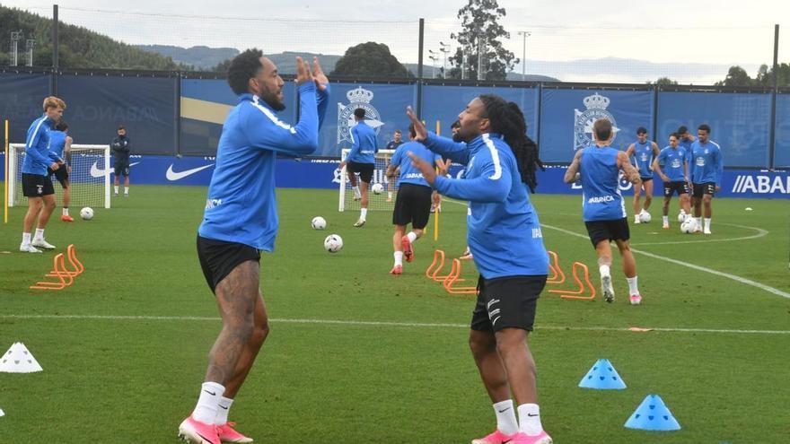 Adama Traoré ya es uno más en el Abegondo para el Deportivo